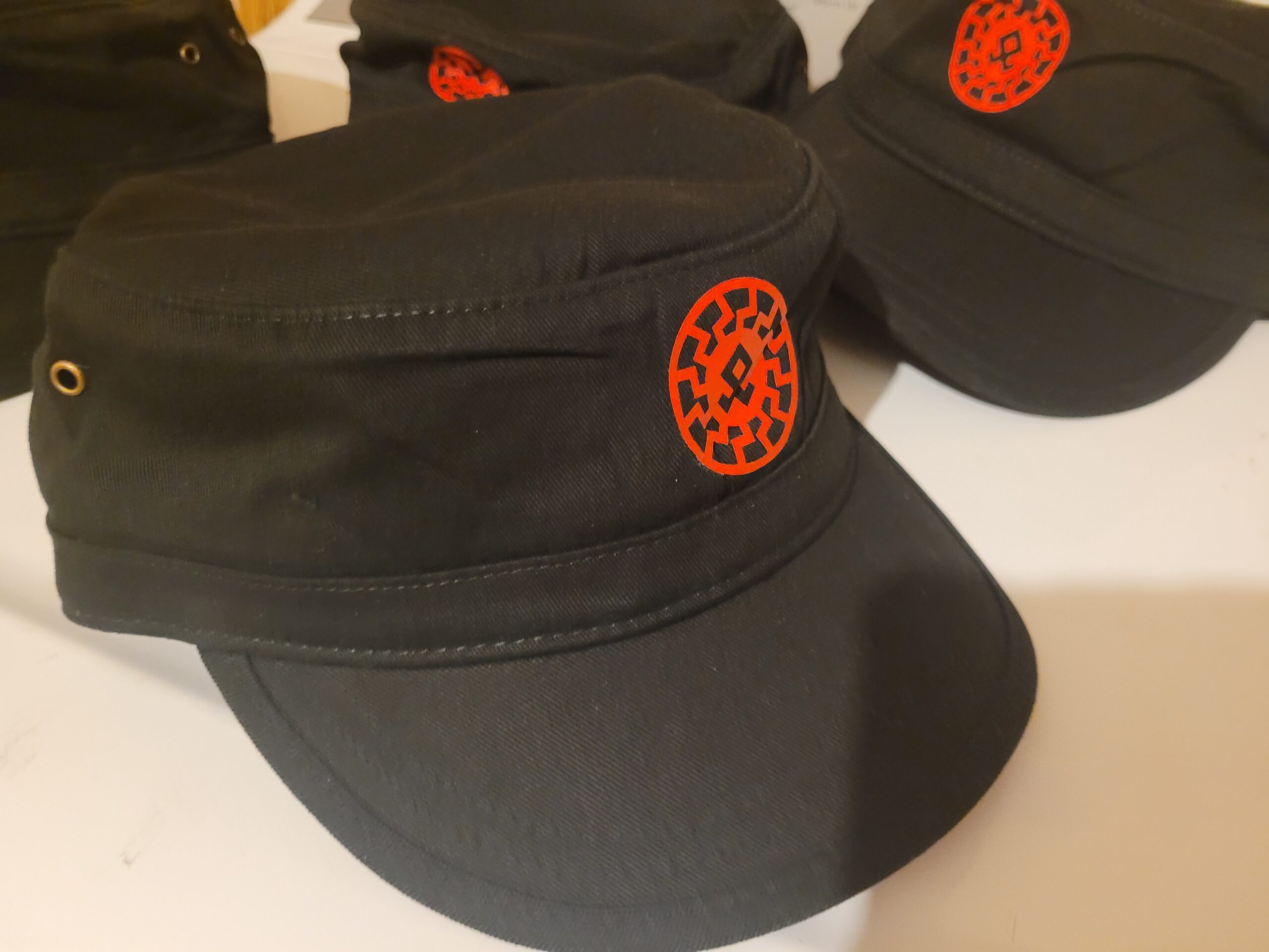 Sonnenrad-Othala Rune Hat