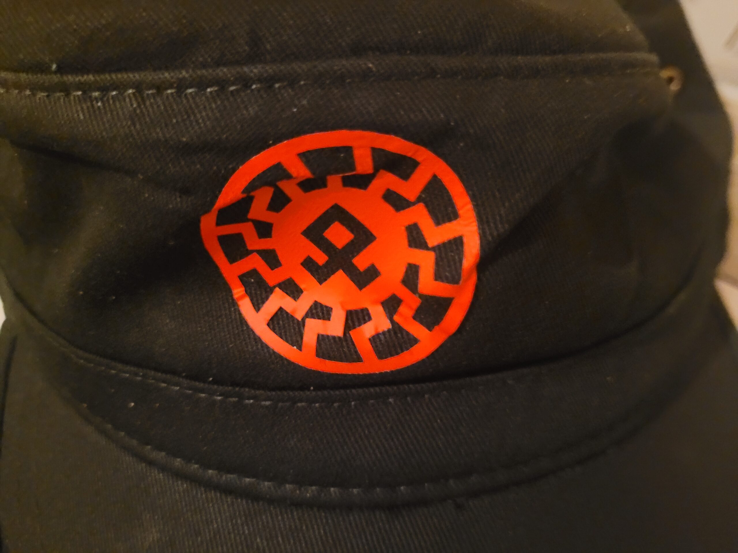 Sonnenrad-Othala Rune Hat